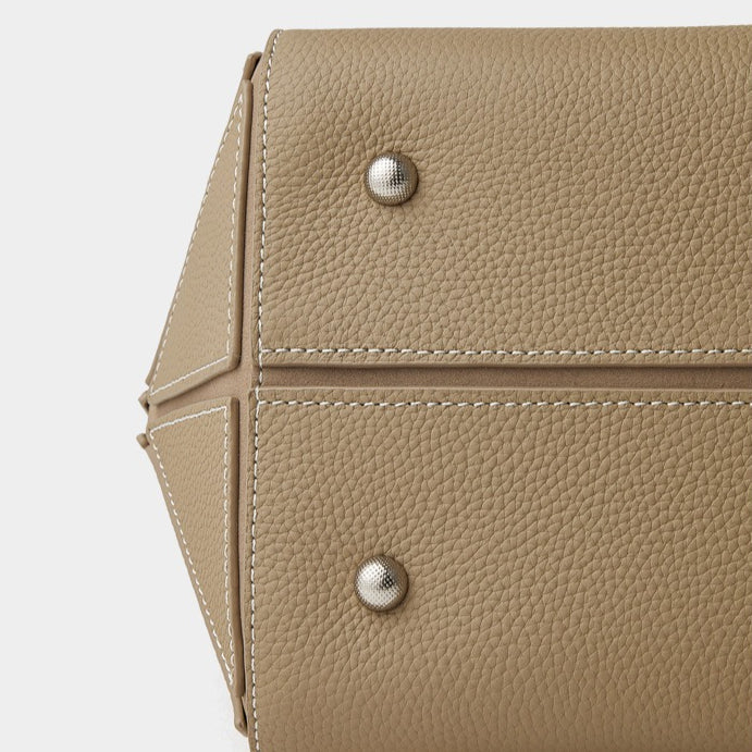 Women’s Camel Textured Leather Shoulder Tote | Effortless Elegance