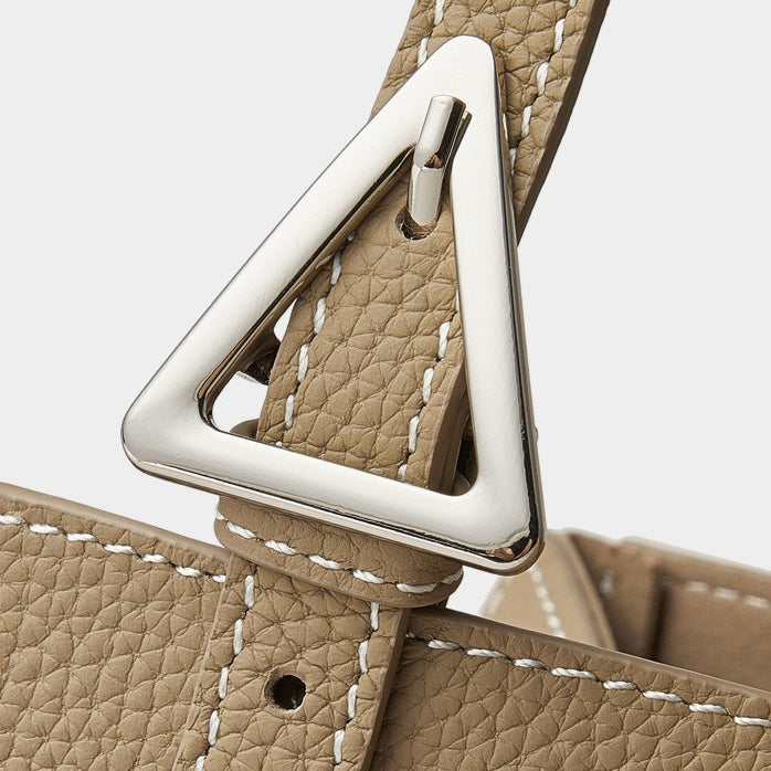 Women’s Camel Textured Leather Shoulder Tote | Effortless Elegance