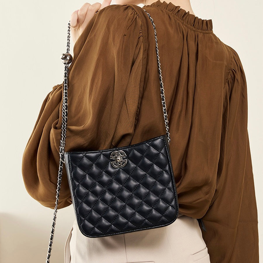 Women’s Genuine Cowhide Chain Commuter Bucket Bag | Effortless City Elegance