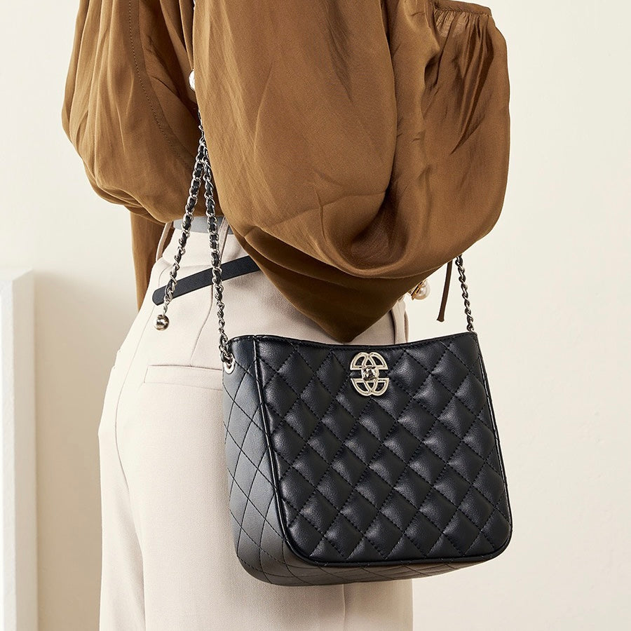 Women’s Genuine Cowhide Chain Commuter Bucket Bag | Effortless City Elegance