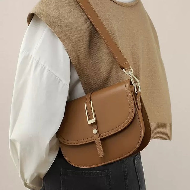 Women’s Leather Saddle Crossbody Shoulder Bag | Effortless Modern Elegance