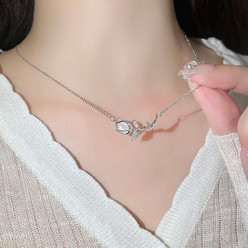 Tulip Necklace | Eternal Garden Grace For Effortless Elegance