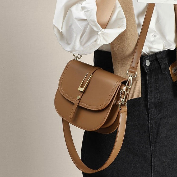 Women’s Leather Saddle Crossbody Shoulder Bag | Effortless Modern Elegance
