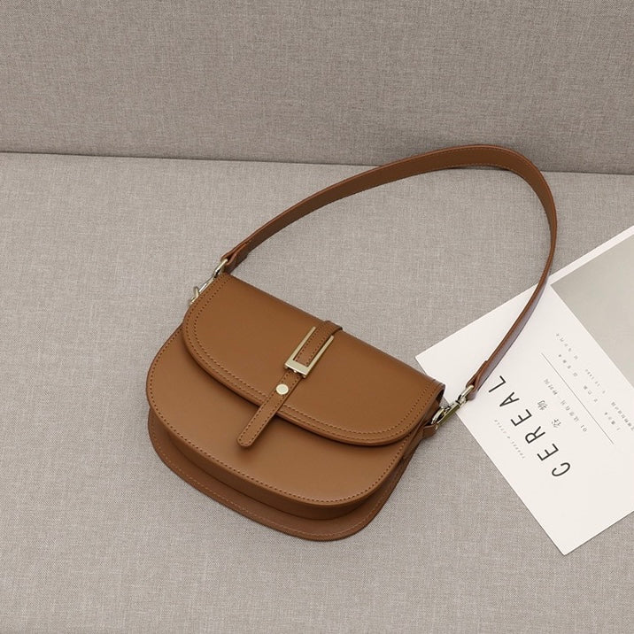 Women’s Leather Saddle Crossbody Shoulder Bag | Effortless Modern Elegance