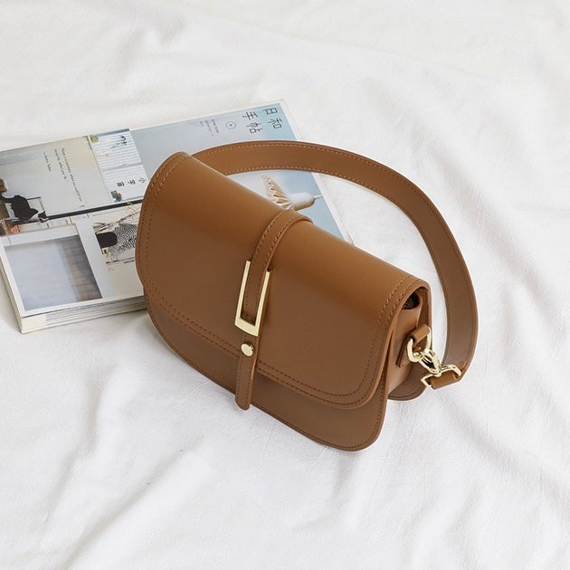 Women’s Leather Saddle Crossbody Shoulder Bag | Effortless Modern Elegance