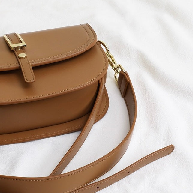 Women’s Leather Saddle Crossbody Shoulder Bag | Effortless Modern Elegance