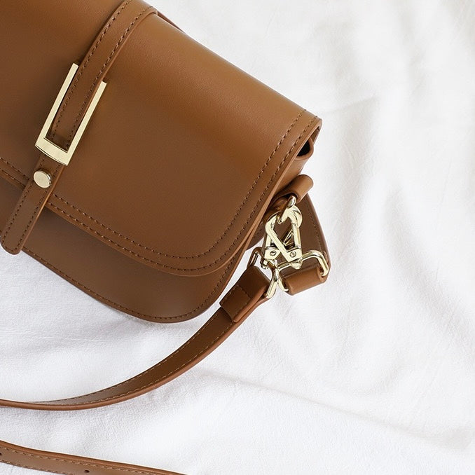 Women’s Leather Saddle Crossbody Shoulder Bag | Effortless Modern Elegance