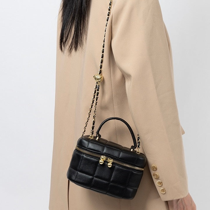Women’s Textured Genuine Leather Chain Shoulder Bag | Effortless Timeless Elegance