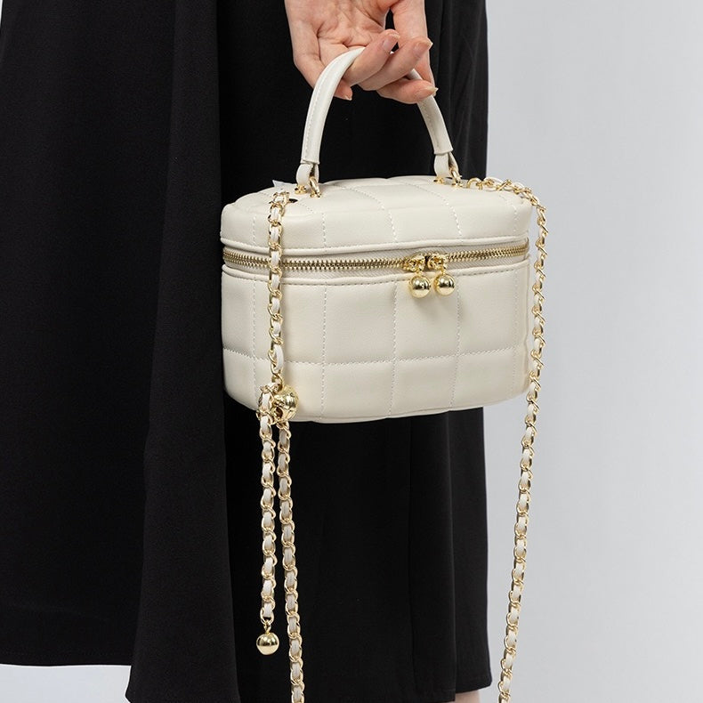 Women’s Textured Genuine Leather Chain Shoulder Bag | Effortless Timeless Elegance