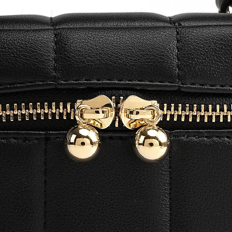 Women’s Textured Genuine Leather Chain Shoulder Bag | Effortless Timeless Elegance