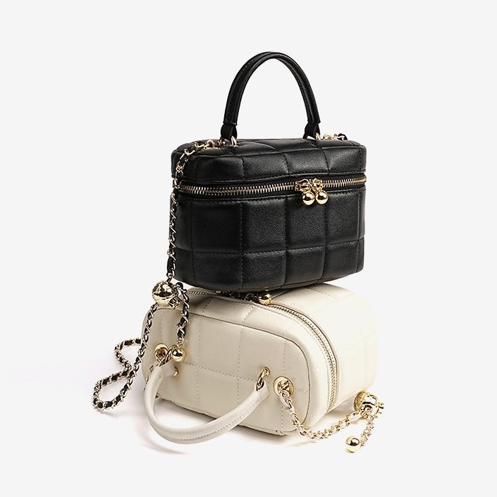 Women’s Textured Genuine Leather Chain Shoulder Bag | Effortless Timeless Elegance