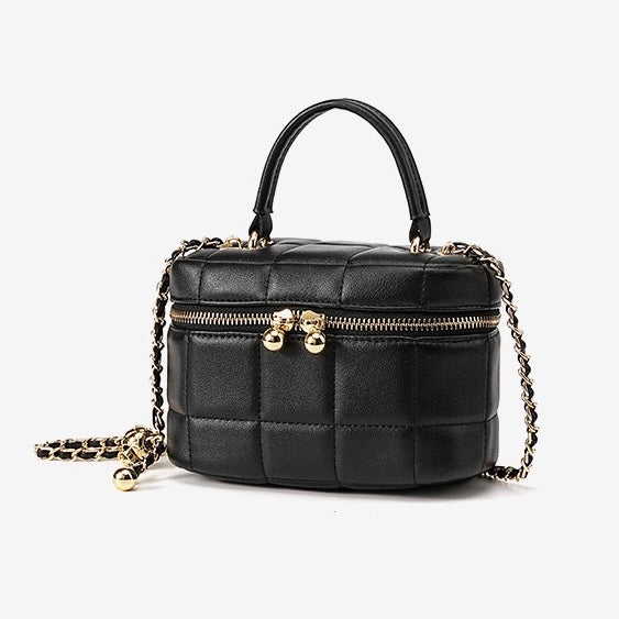 Women’s Textured Genuine Leather Chain Shoulder Bag | Effortless Timeless Elegance