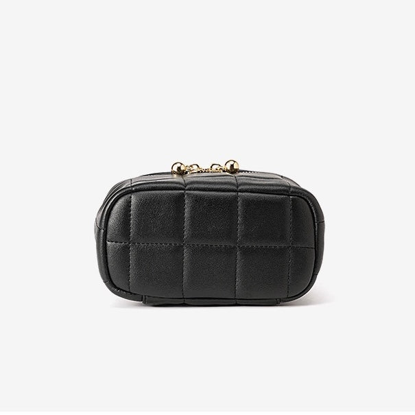 Women’s Textured Genuine Leather Chain Shoulder Bag | Effortless Timeless Elegance