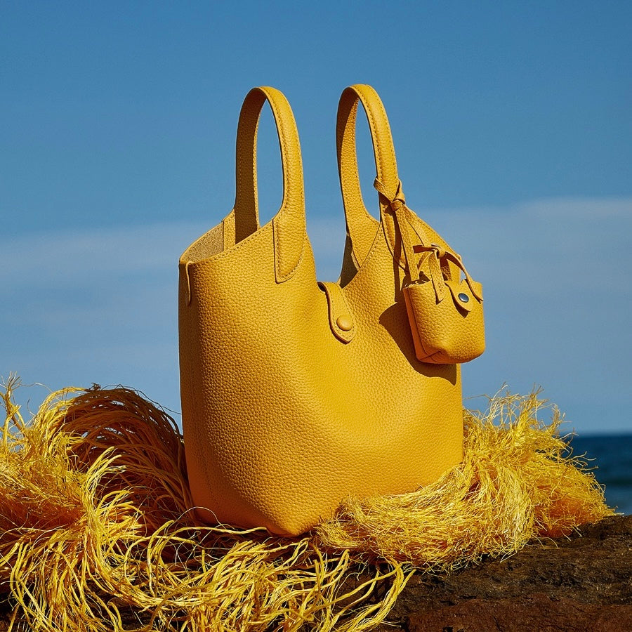 Women’s Pebbled Leather Bucket Bag | Effortless Elegance With Mini Pouch