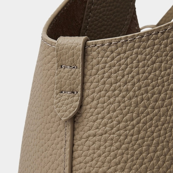 Women’s Pebbled Leather Bucket Bag | Effortless Elegance With Mini Pouch