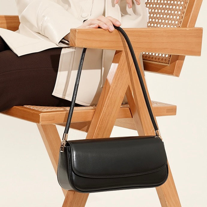 Women’s Genuine Leather Minimalist Saddle Tote | Effortless Commuter Elegance