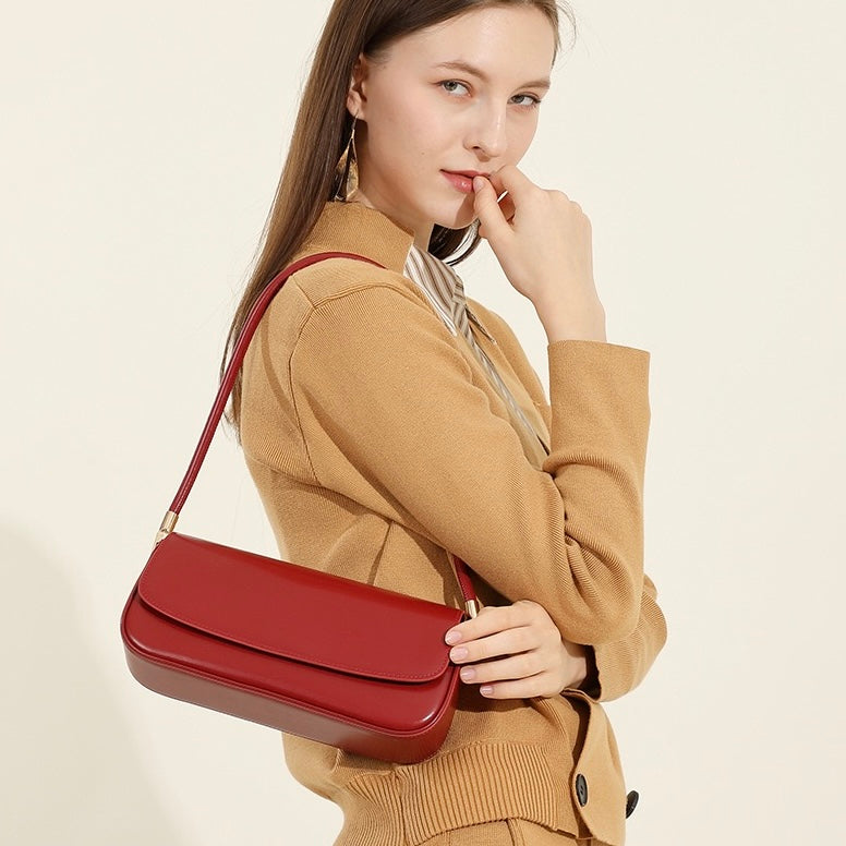 Women’s Genuine Leather Minimalist Saddle Tote | Effortless Commuter Elegance
