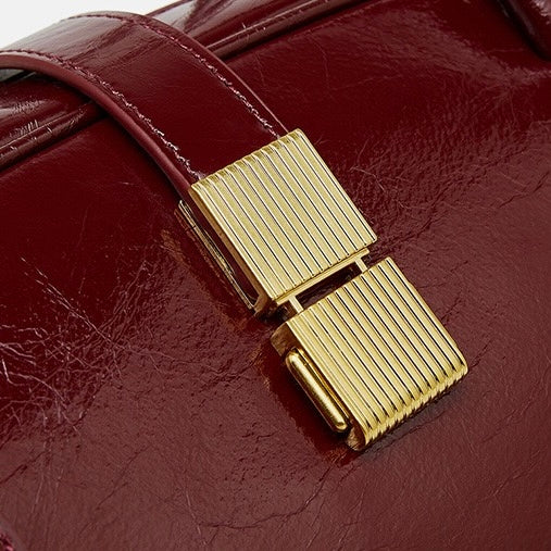 Women’s Top Grain Cowhide Baguette Bag | Effortless City Elegance