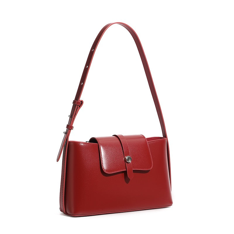 Leather Handheld Shoulder Bag | Effortless Versatile Commuter Elegance
