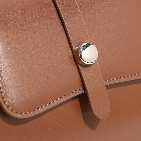 Leather Handheld Shoulder Bag | Effortless Versatile Commuter Elegance