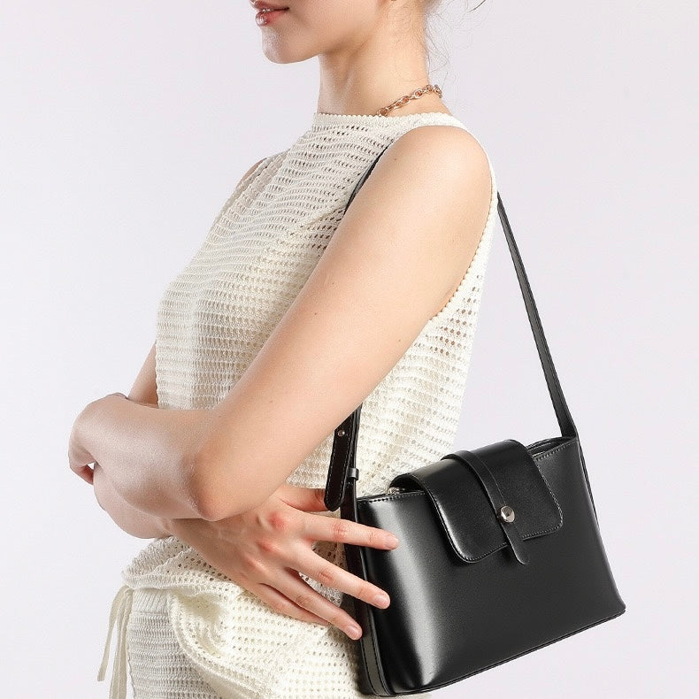 Leather Handheld Shoulder Bag | Effortless Versatile Commuter Elegance