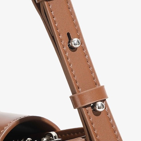 Leather Handheld Shoulder Bag | Effortless Versatile Commuter Elegance