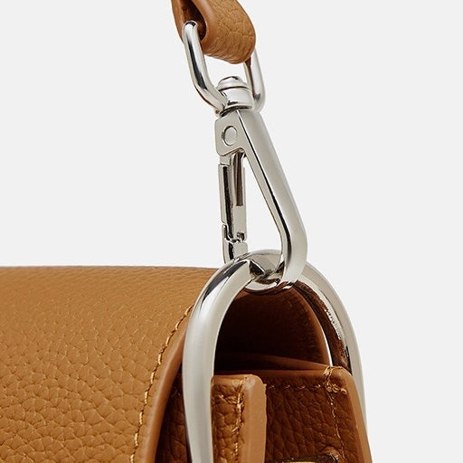 Genuine Leather Saddle Bag | Effortless Minimalist Commuter Elegance