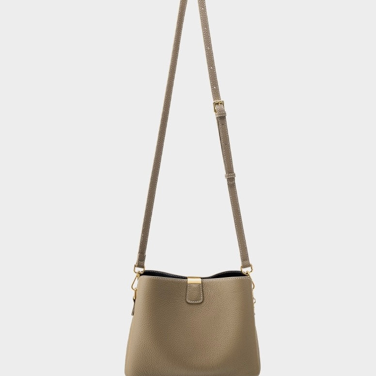 Women’s Genuine Leather Bucket Handbag | Effortless Gold-Trimmed Sophistication
