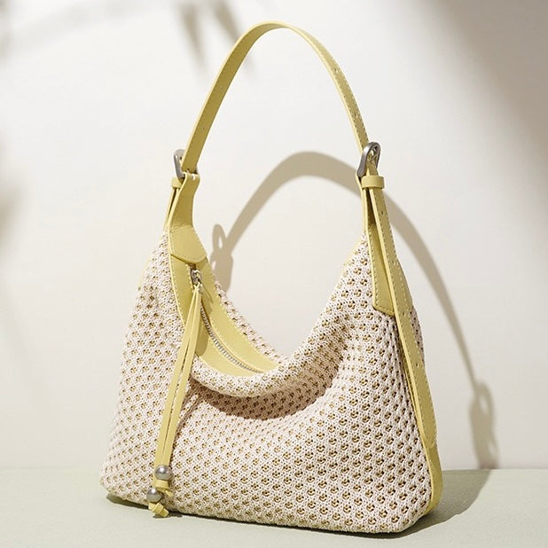 Braided Straw Dumpling Shoulder Bag | Spacious Effortless Elegance