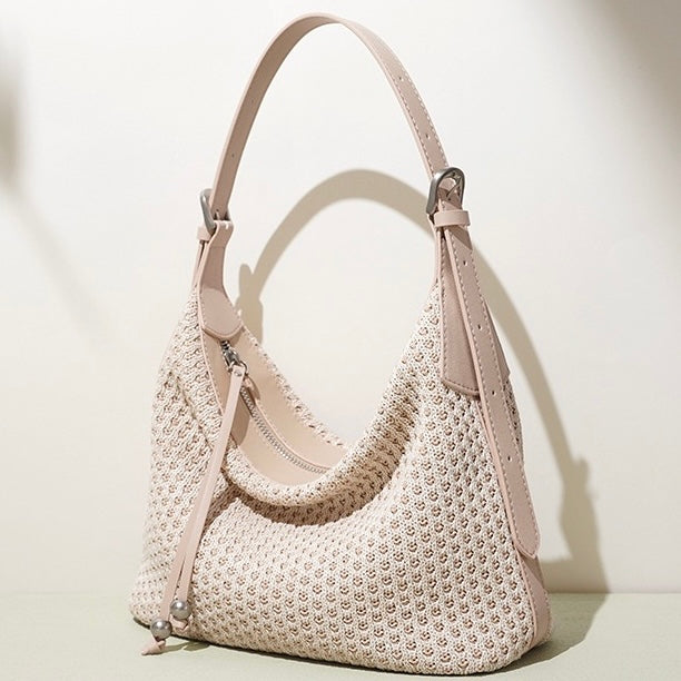 Braided Straw Dumpling Shoulder Bag | Spacious Effortless Elegance