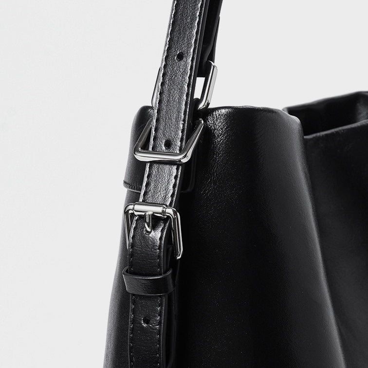 Women's Leather Chain Strap Bucket Bag | Effortless Modern Elegance