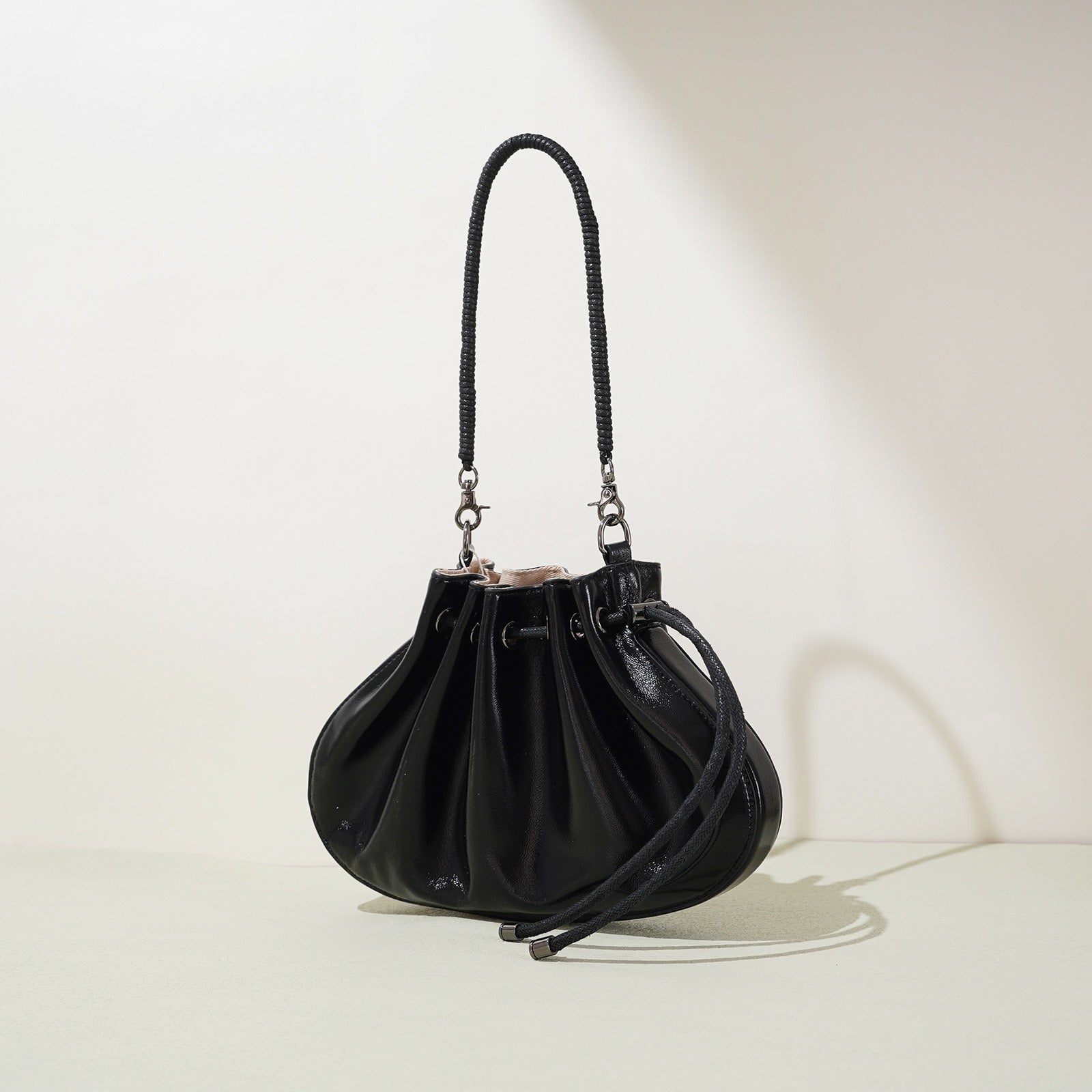 Women’s Sheepskin Drawstring Crossbody Bag | Effortless Everyday Elegance