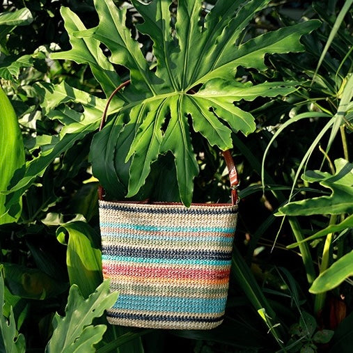 Women’s Genuine Leather Woven Straw Bucket Bag | Summer Colorblock Elegance