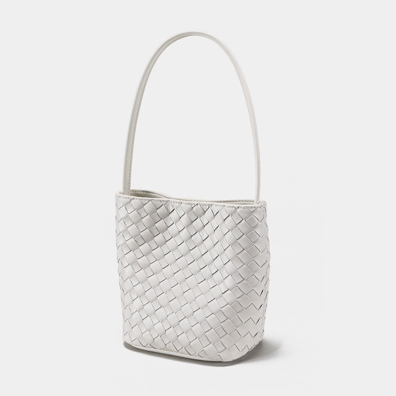 Women’s Genuine Sheepskin Woven Bucket Bag | Effortless Vintage Poise