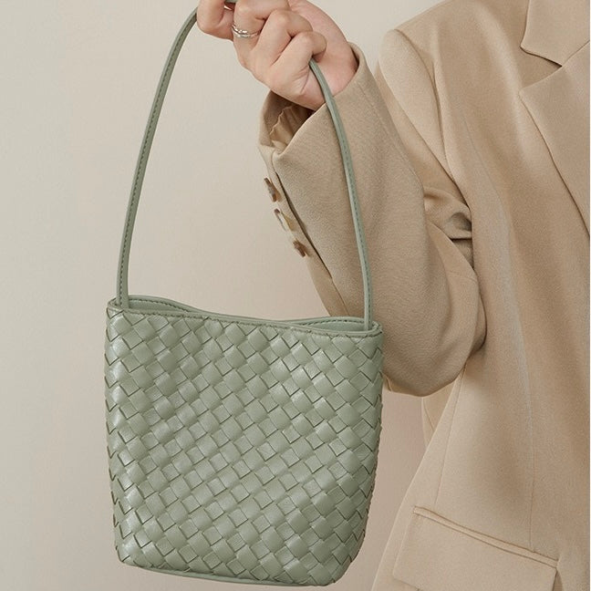 Women’s Genuine Sheepskin Woven Bucket Bag | Effortless Vintage Poise