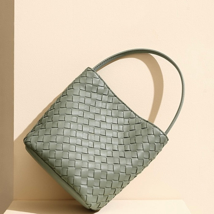 Women’s Genuine Sheepskin Woven Bucket Bag | Effortless Vintage Poise