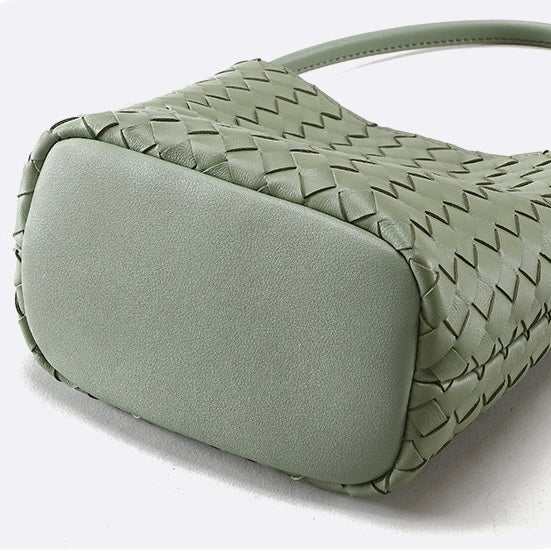 Women’s Genuine Sheepskin Woven Bucket Bag | Effortless Vintage Poise