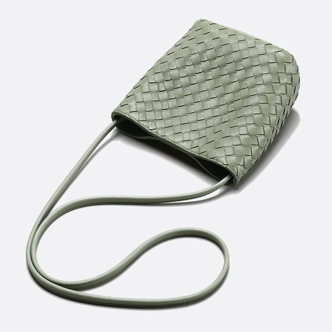 Women’s Genuine Sheepskin Woven Bucket Bag | Effortless Vintage Poise