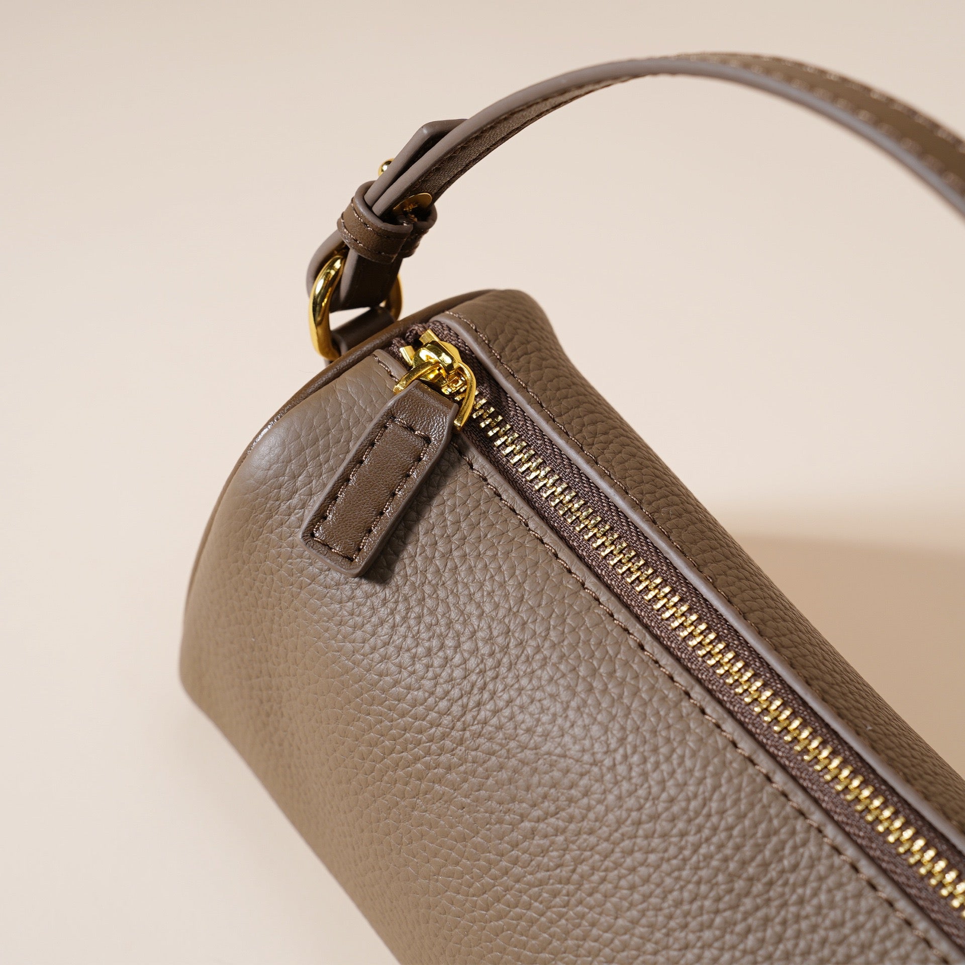 Women’s Genuine Leather Minimalist Quilted Crossbody Clutch Bag | Effortless Elegance