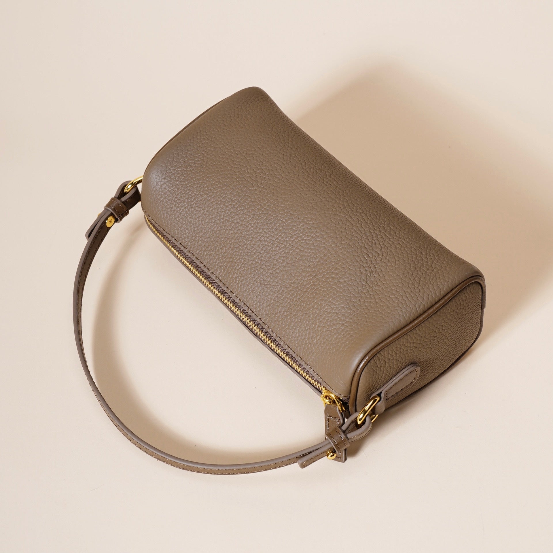 Women’s Genuine Leather Minimalist Quilted Crossbody Clutch Bag | Effortless Elegance