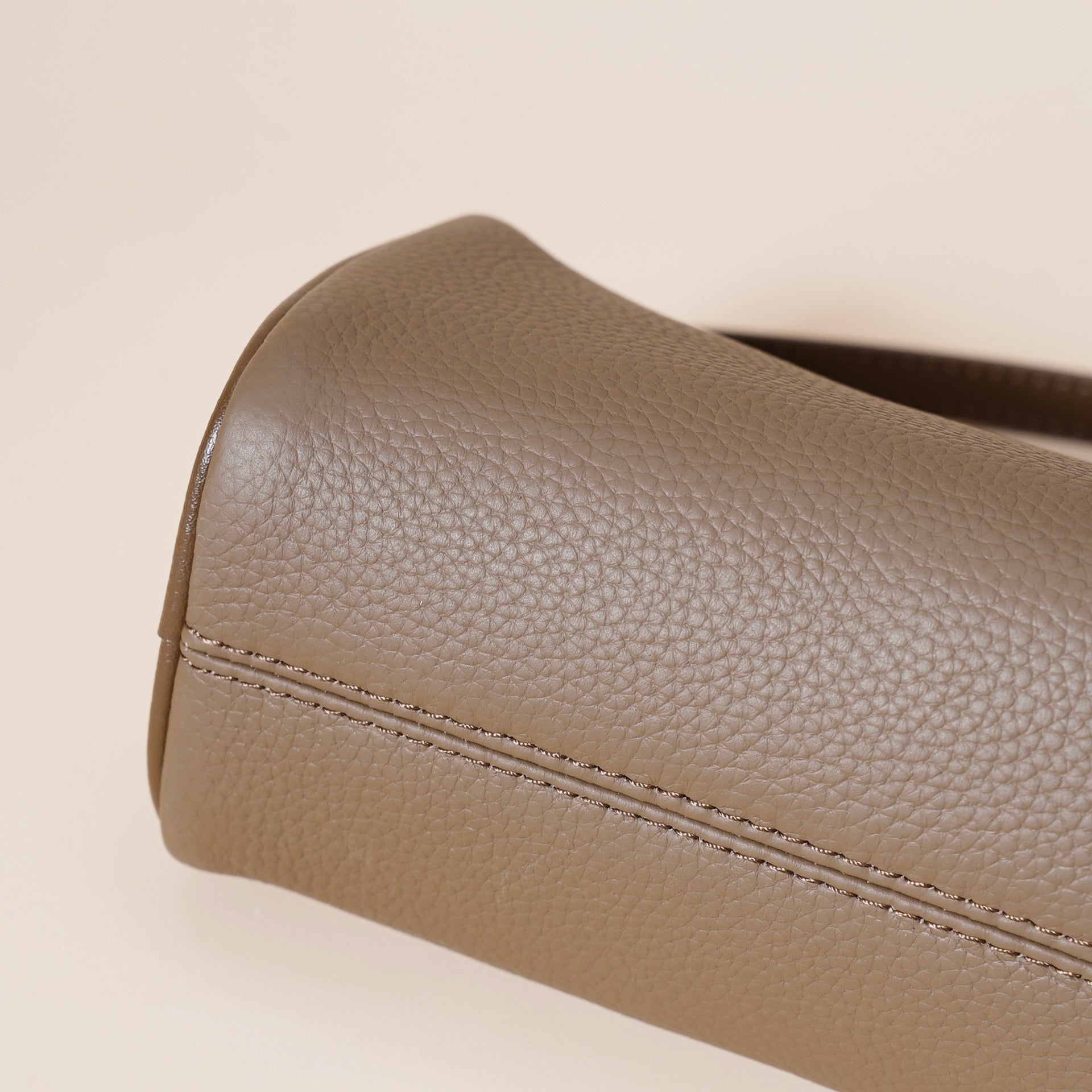 Women’s Genuine Leather Minimalist Quilted Crossbody Clutch Bag | Effortless Elegance