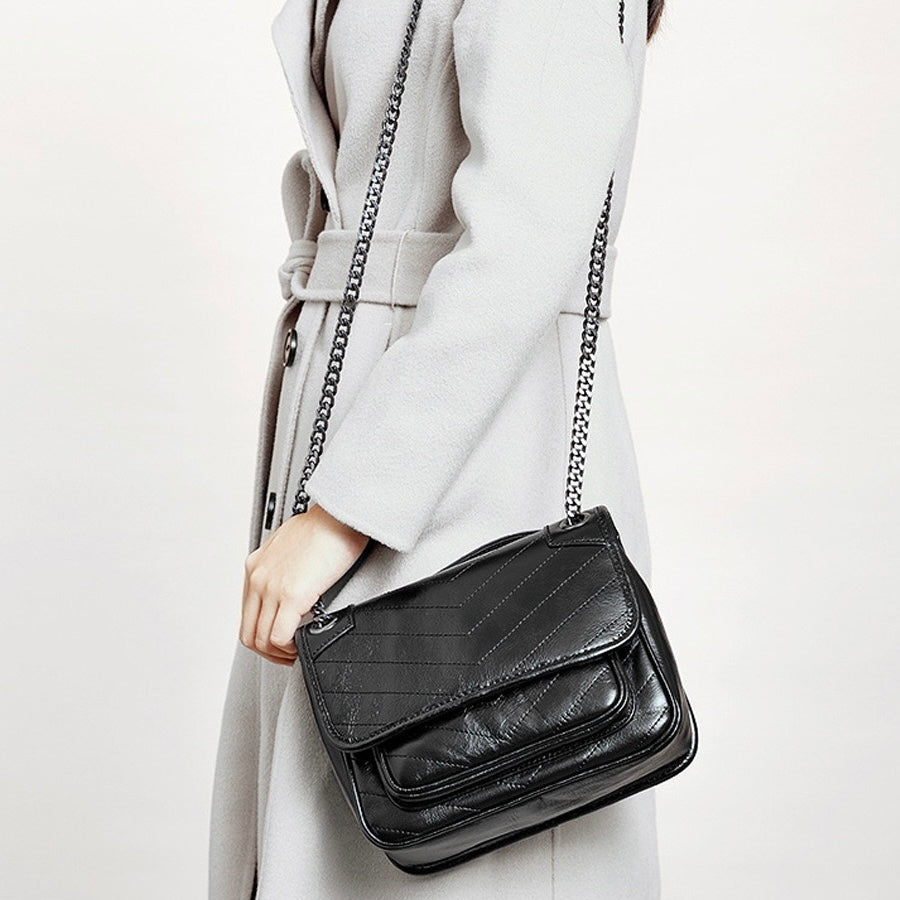 Women’s Genuine Leather Chain Detail Messenger Shoulder Bag | Spacious Elegance