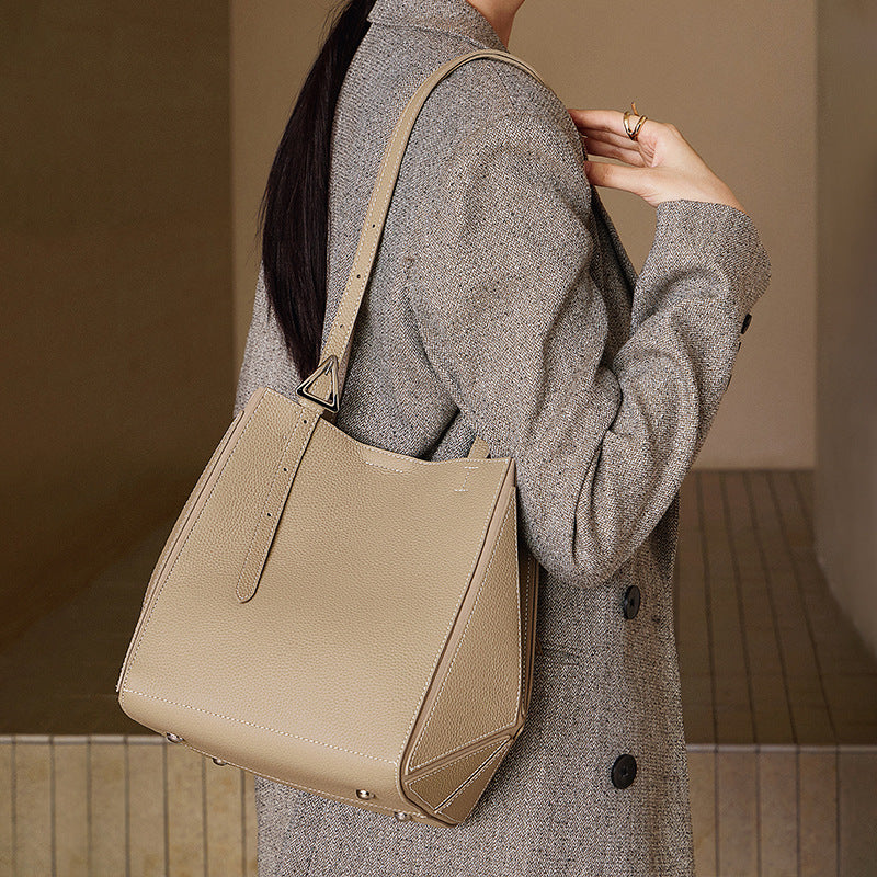 Women’s Camel Textured Leather Shoulder Tote | Effortless Elegance