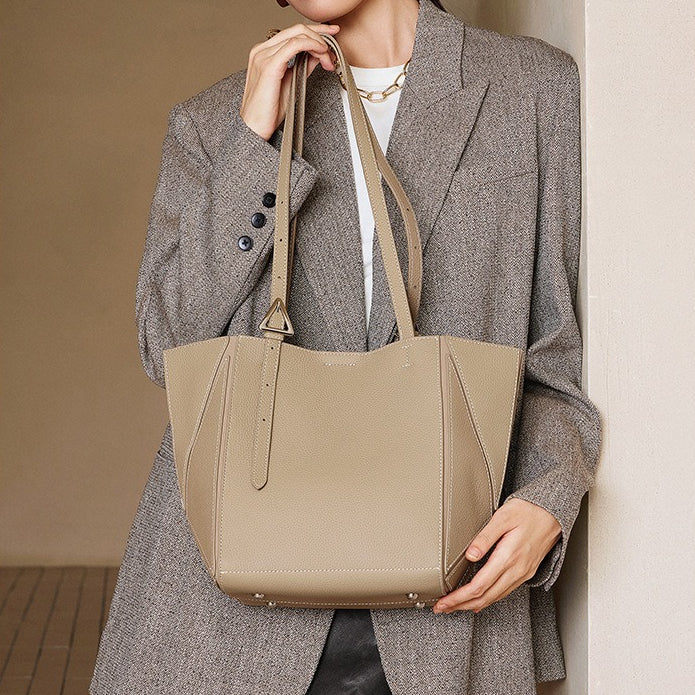 Women’s Camel Textured Leather Shoulder Tote | Effortless Elegance